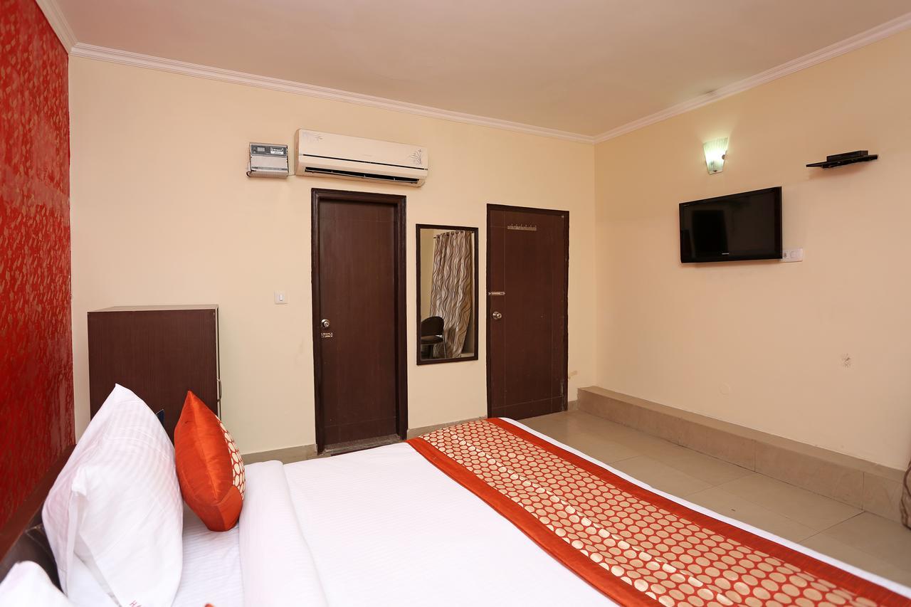 Hotel Smart Stay Delhi Igi Airport Нью-Дели Экстерьер фото